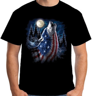 Howling American Wolf Design T Shirt